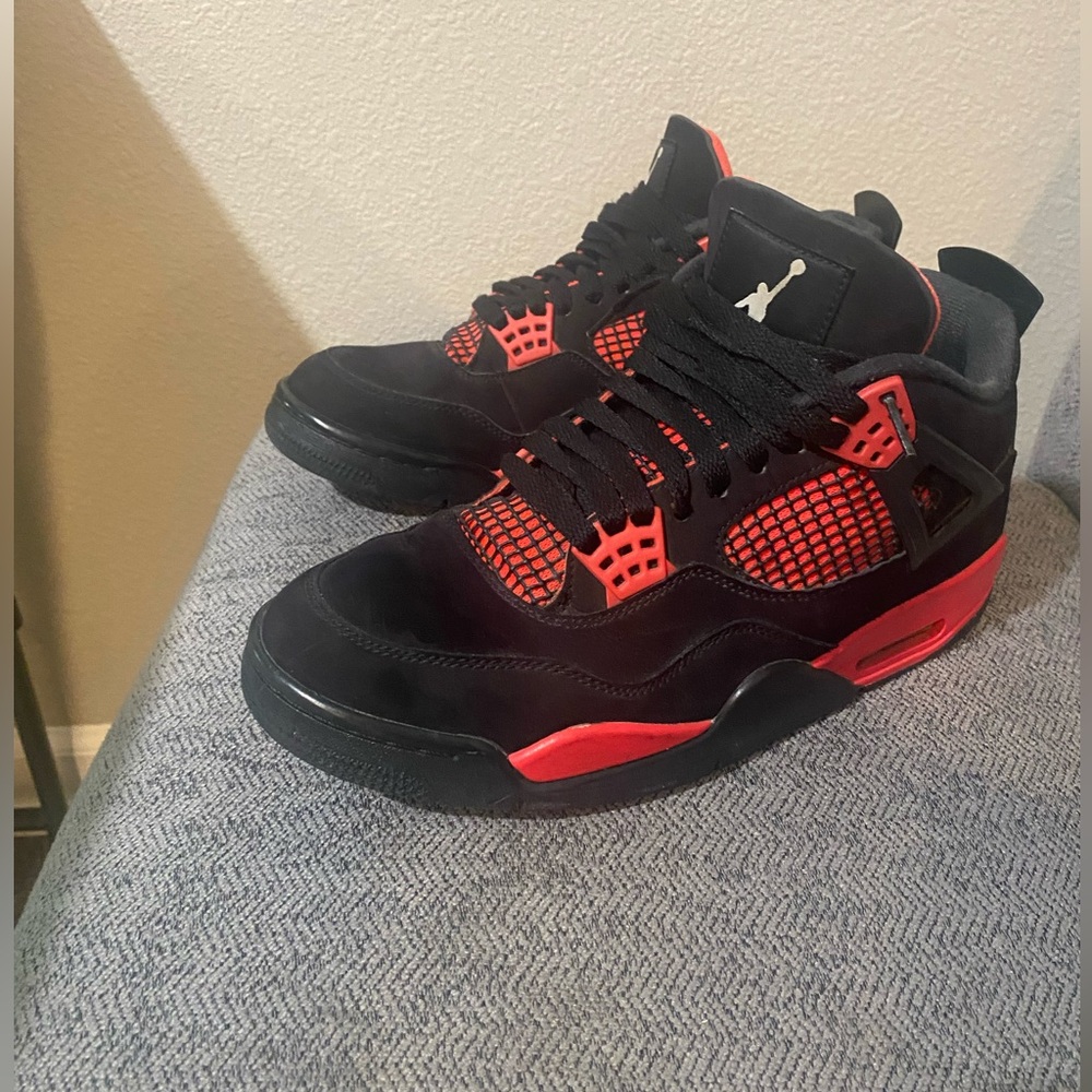Nike red thunders 9.5
